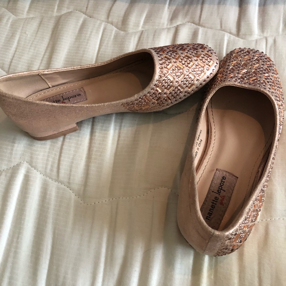 Girls shoes